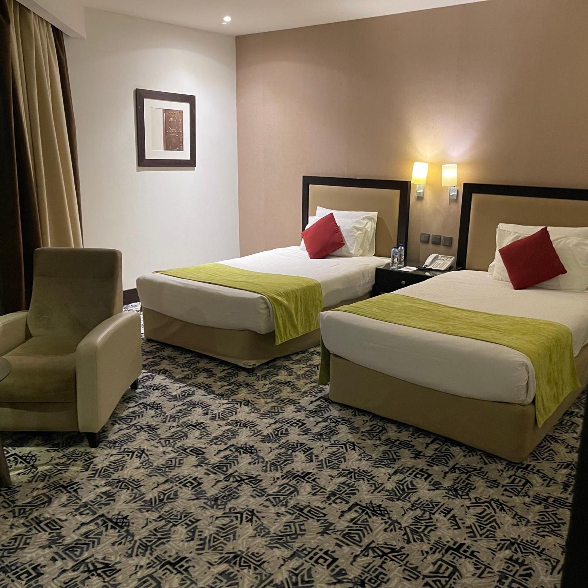 Golden Tulip Hail Ngoại thất bức ảnh