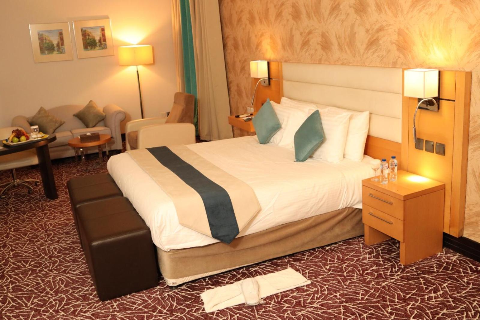 Golden Tulip Hail Ngoại thất bức ảnh