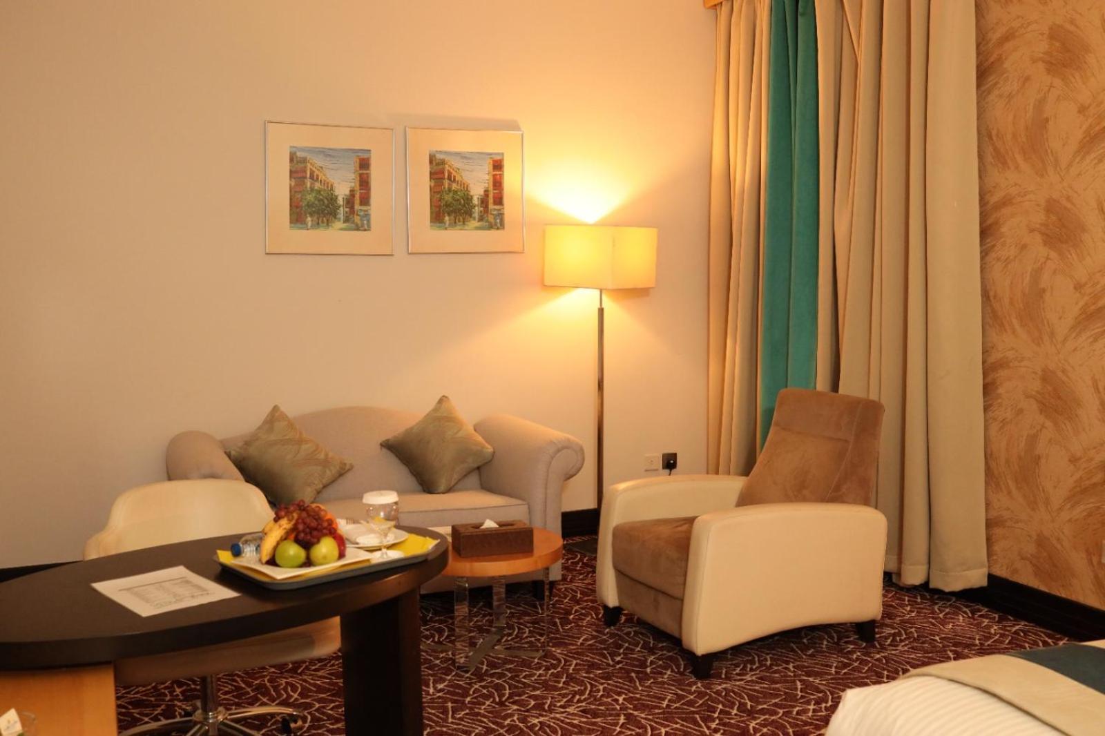 Golden Tulip Hail Ngoại thất bức ảnh