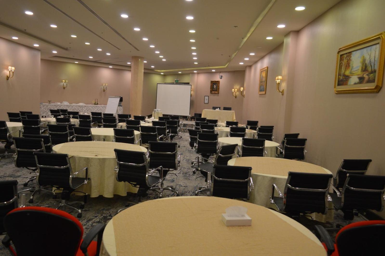 Golden Tulip Hail Ngoại thất bức ảnh