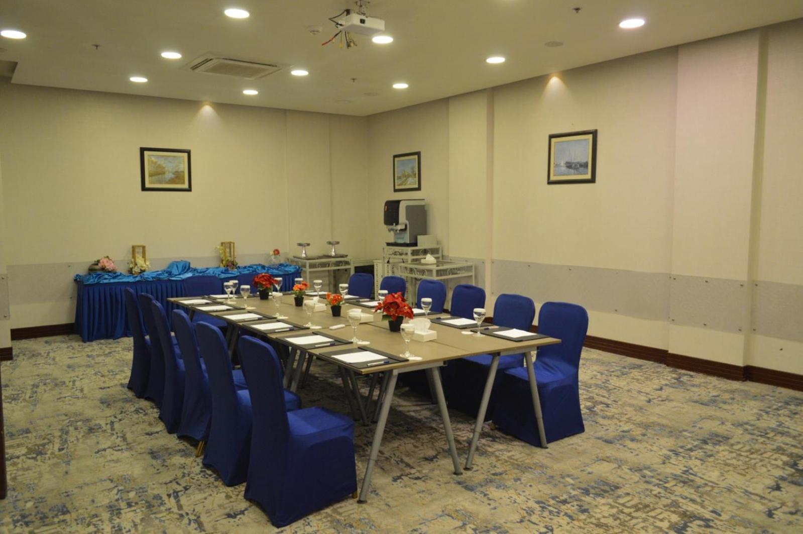 Golden Tulip Hail Ngoại thất bức ảnh